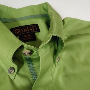 Mens Ariat Solid long sleeve  button down shirt